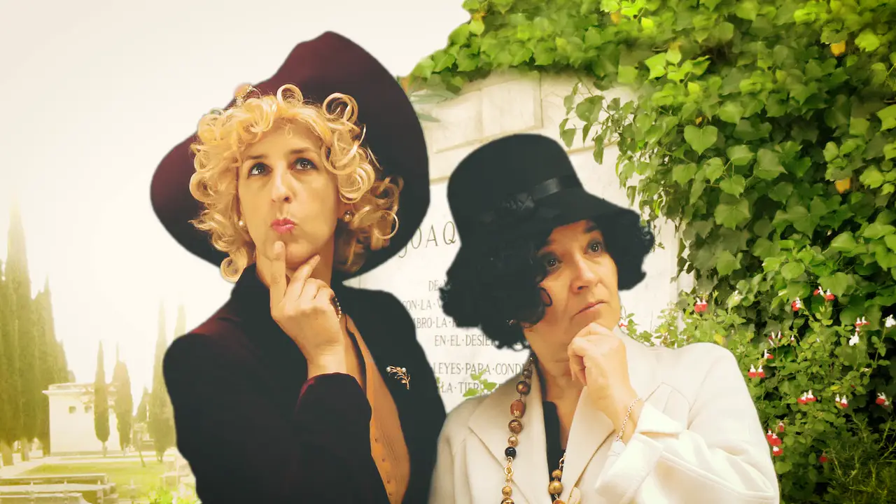 Mari y Pili con Joaquín Costa